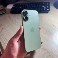 iPhone 17 سبز