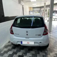 رنو ساندرو دنده‌ای، مدل ۱۳۹۶