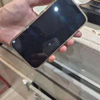 ایفون ۱۶ e بدون هیچ خطو خشی