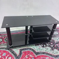 تلویزیون با میز