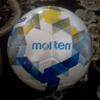مجسنه توپ فوتبال   مولتن