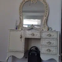 آیینه دراور. میز تلوزیون.