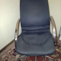 دو عدد صندلی چرخدار
