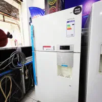 یخچال فریزر بسیار تمیز و سالم جادار برند اسنوا|یخچال و فریزر|تهران, هاشمآباد|دیوار