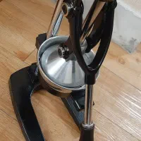 آبمیوه گیری دستی (اهرمی) صنعتی|آبمیوه‌گیر و آب‌مرکبات‌گیر|مهاباد (آذربایجان غربی), |دیوار