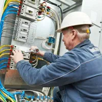 استخدام برقکار صنعتی