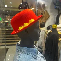 کلاه نقاب دار پاپیونی ، کلا گرده