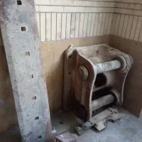 ادابتور چکش دم تیغ بلدوزر امپر گاز پین فابریک