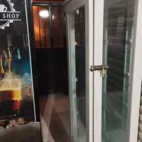 ویترین در حد نو تمیز