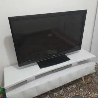 تلویزیون ۴۲ اینچ ال جی همراه با میزش|تلویزیون و پروژکتور|خرم‌آباد, |دیوار