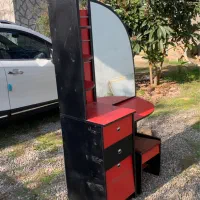 فروش فوری میز به همراه آینه ویترین دار|بوفه، ویترین، کنسول|رشت, جهاد|دیوار