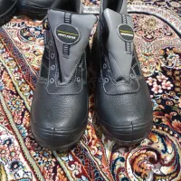 کفش کار نو وسبک وخیلی راحت دو جفت