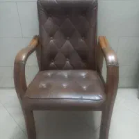 صندلی انتظار چوبی چرمی