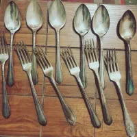 یک ست کامل ۶تایی قاشق و چنگال برنجی