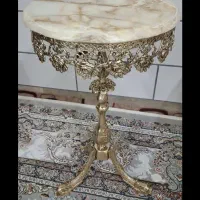 میز  تلفن برنزی