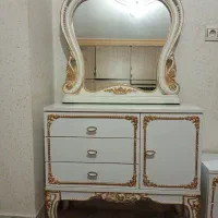 میز و آینه و پاتختی|تخت و سرویس خواب|فولادشهر, مسکن مهر فولادشهر|دیوار