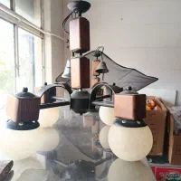 دو عدد لوستر در حد نو