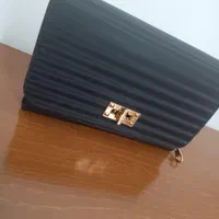 سه عددکیف دوشی چرم زنانه مشکی سفید کرم