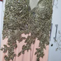 لباس مجلسی|لباس|پیشوا, |دیوار