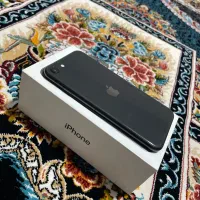 آیفون se 2020