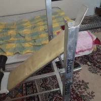 میز بدنسازی با ۵۵ کیلو وزنه و ۲ هالتر|تجهیزات ورزشی|شیراز, جمهوری|دیوار