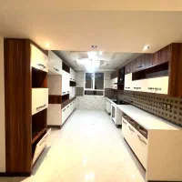 کابینت هایگلاس به همراه گاز و فر و هود