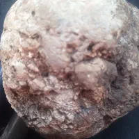 مشکوک به شهاب سنگ هست اگه کسی