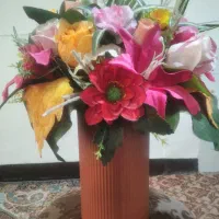 گل وگلدان
