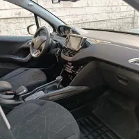 معاوضه پژو 2008 بی رنگ|خودرو سواری و وانت|تهران, پارک شهر|دیوار