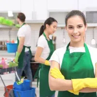 استخدام نظافتچی خانم برای منزل