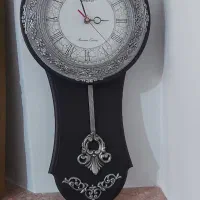 ساعت دیواری سالم و تمیز