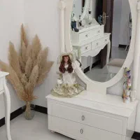 دراور و آینه قدی