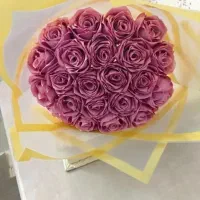 دسته گل و باکس گلهای آماده تحویل به مشتری