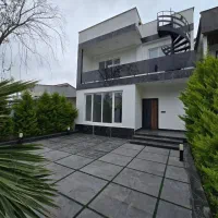 ویلادوبلکس-روف-گاردن-شهرکی-اصیل-ویو-بی-نظیر