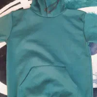 تعدادی هودی ایکس لارج و ۲ ایکس لارج موجود است