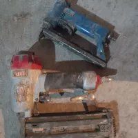 میخکوب با منگنه کوب