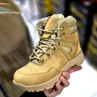 بوت کوهنوردی S.313|کیف، کفش، کمربند|بجنورد, |دیوار