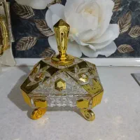 شکلات خوری  وگلدان و استکان