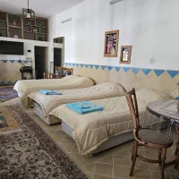 سویئت  با امکانات کامل و  پارکینگ در حیاطی  زیبا|اجارهٔ کوتاه‌مدت آپارتمان و سوئیت|کاشان, باغ ماجد|دیوار