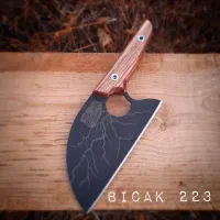 ساطور سوراخ دار