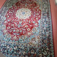 فرش‌قرمز‌لاکی