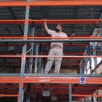 قفسه /بالکن پیش ساخته/نیم طبقه