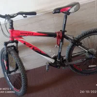 دوچرخه ویوا ۲۶ با یک جفت بوق بنزی