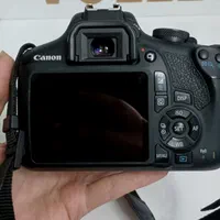 دوربین Canon d2000 و لنز 18-55|دوربین عکاسی و فیلم‌برداری|تهران, حکیمیه|دیوار