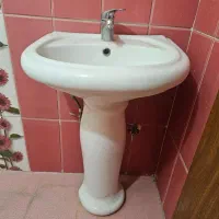 روشویی پایه دار