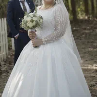 لباس عروس|لباس|رشت, منظریه|دیوار