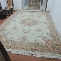 ۳تخته فرش ماشینی ۵۰۰شانه رنگ کرم گردویی|فرش|شیراز, پانصد دستگاه ارتش|دیوار