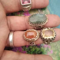 نگین یاقوت کبود و نگین زمرده ویاقوت برمه انگشتر|جواهرات|اصفهان, عسگریه|دیوار