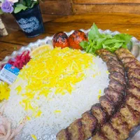 استخدام همکار در کباب نعمت کنگان