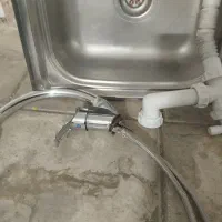 سینک ظرفشویی همراه با شیر اهرمی